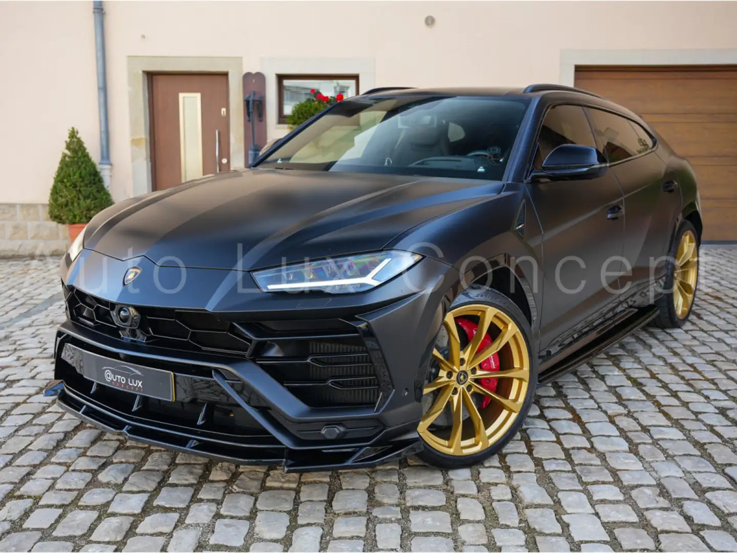 Lamborghini Urus Pano/B&O/ParkAssist/AHK/Q-Citura/Sitzbelüftung Schwarz - 1