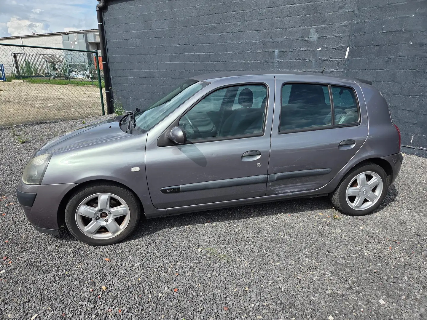 Renault Clio 1.5 dCi Dynamique - 48kw Gris - 2