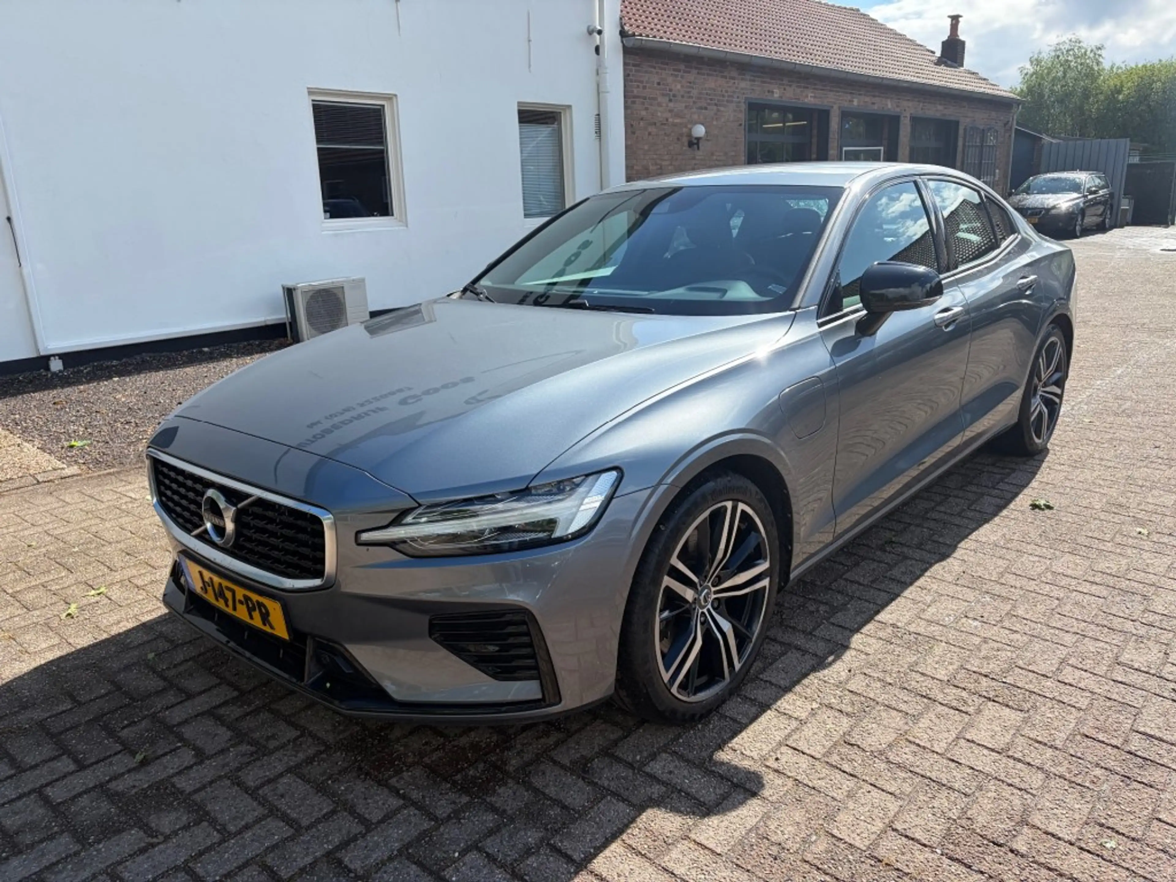 Volvo S60 T6 AWD R-Design Plug In Pilot Assist Adaptive Crui