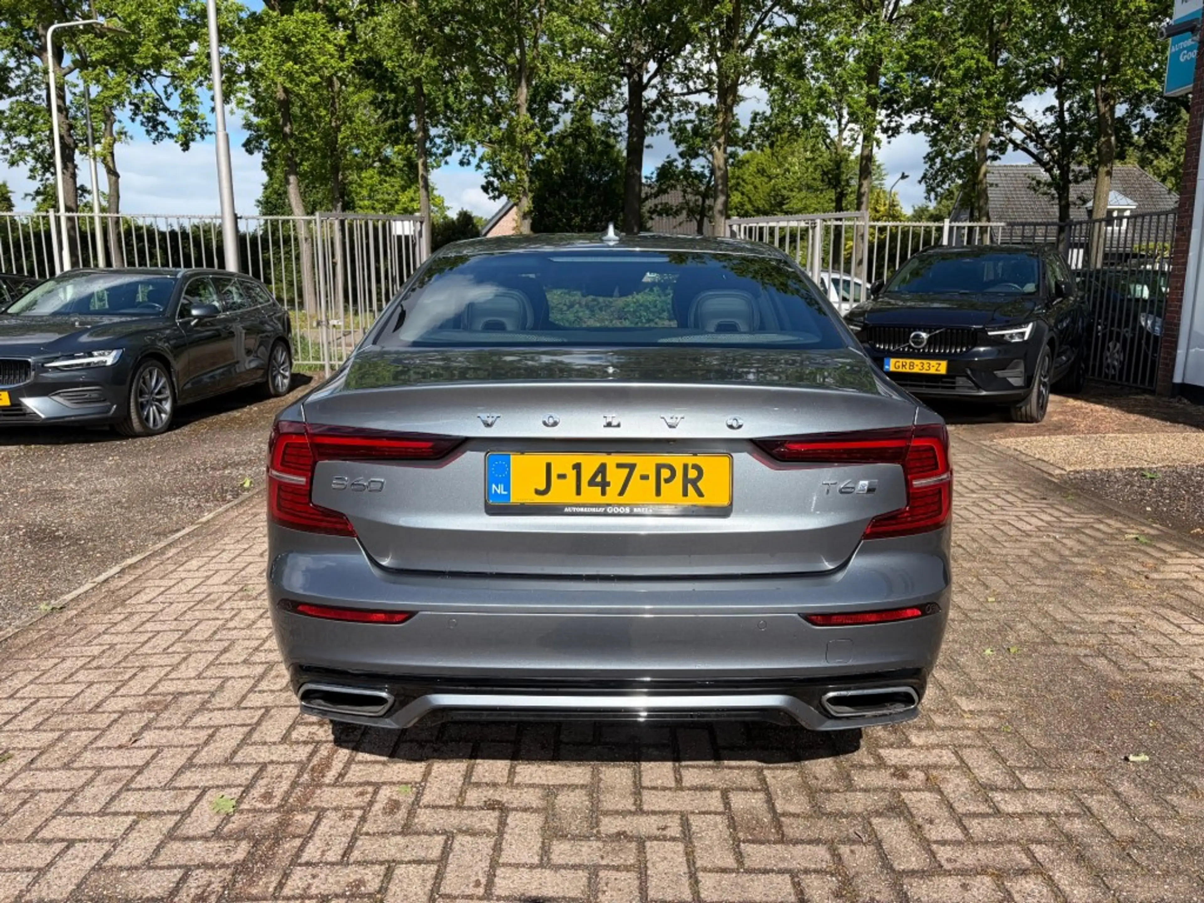 Volvo S60 T6 AWD R-Design Plug In Pilot Assist Adaptive Crui — photo 5