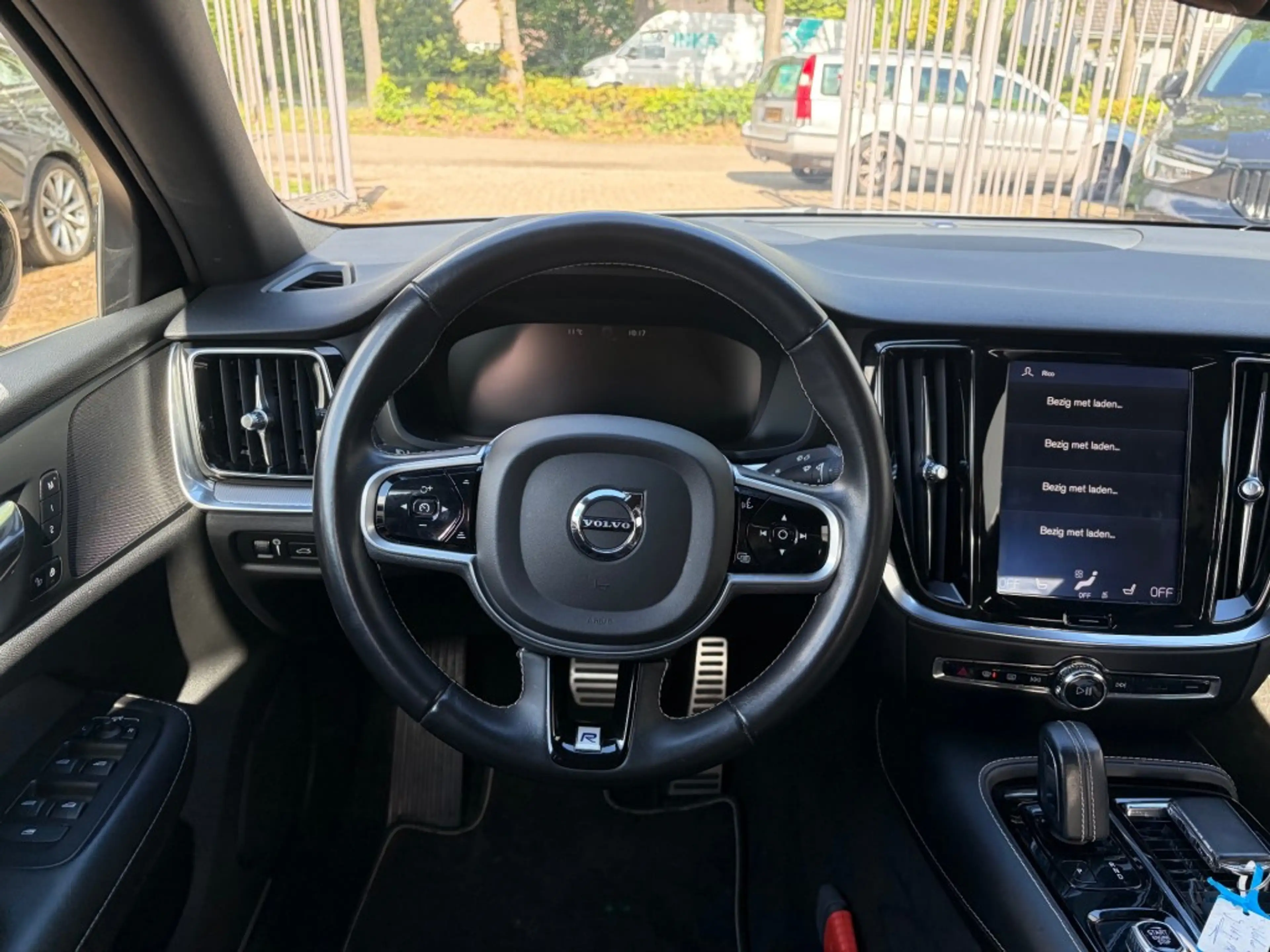 Volvo S60 T6 AWD R-Design Plug In Pilot Assist Adaptive Crui — photo 8