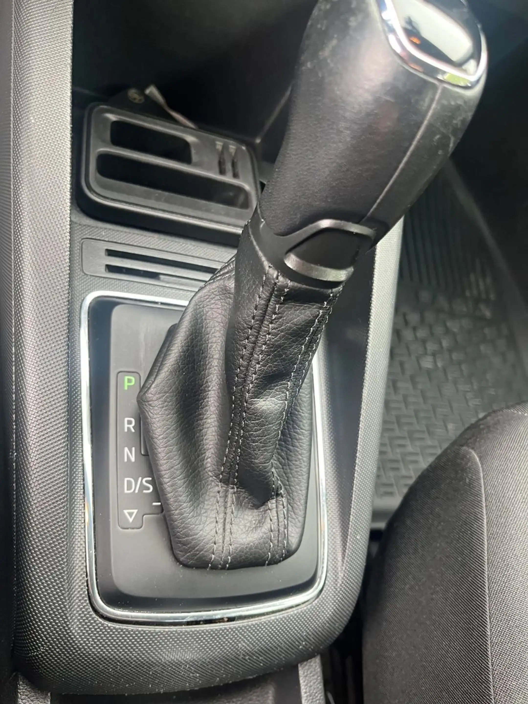Skoda Fabia Combi Style /1.Hand /Scheckheft/AHK — photo 15