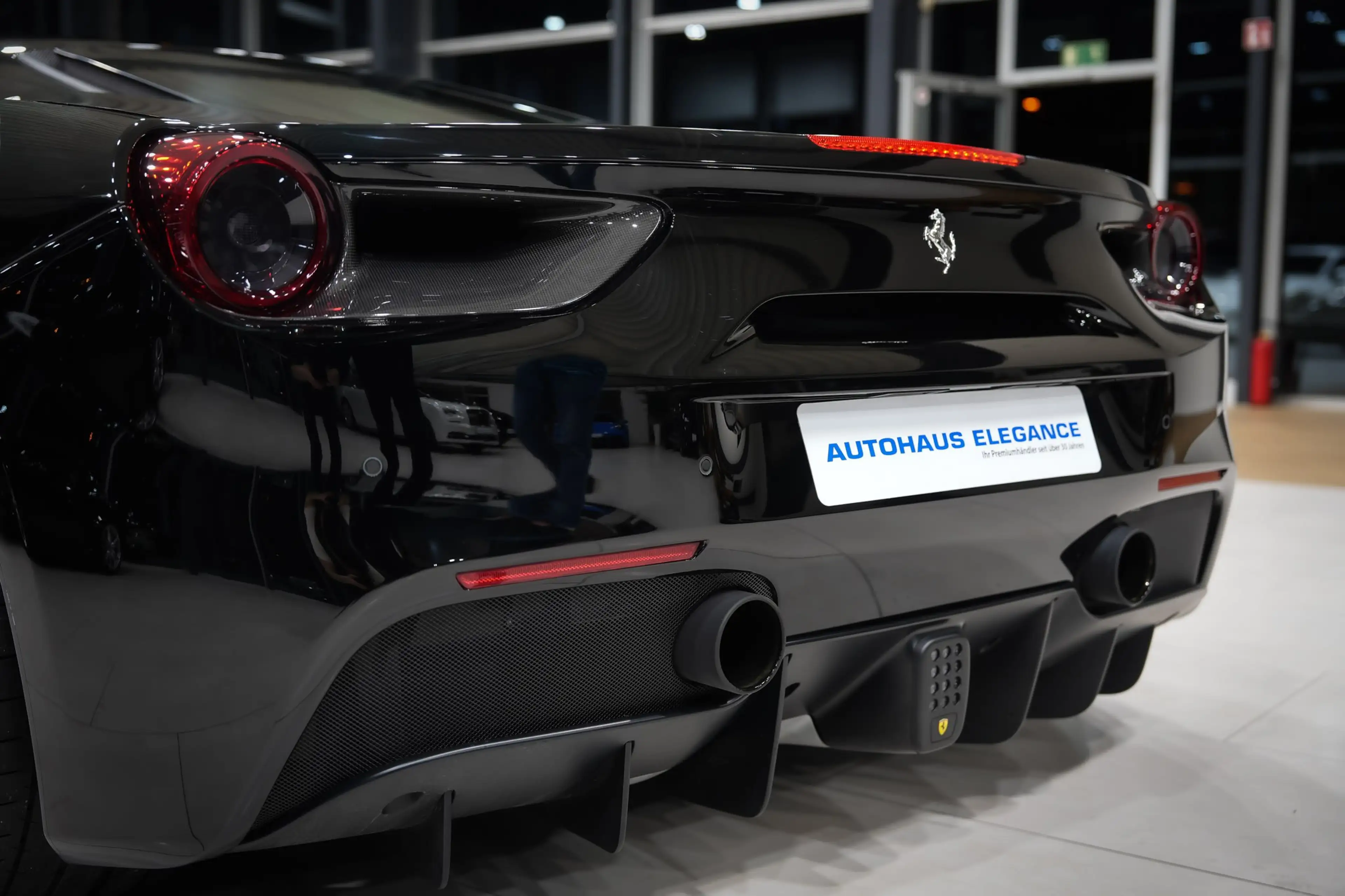 Ferrari 488 GTB*CARBON-LED*RACING-SEATS*JBL*1.HAND* — photo 11