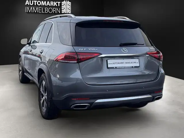 Mercedes-Benz GLE view 8
