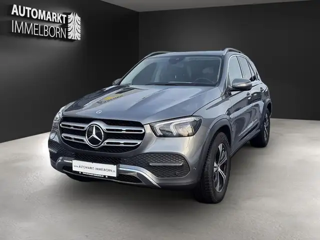 Mercedes-Benz GLE view 2