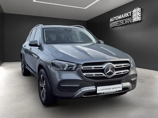 Mercedes-Benz GLE view 3