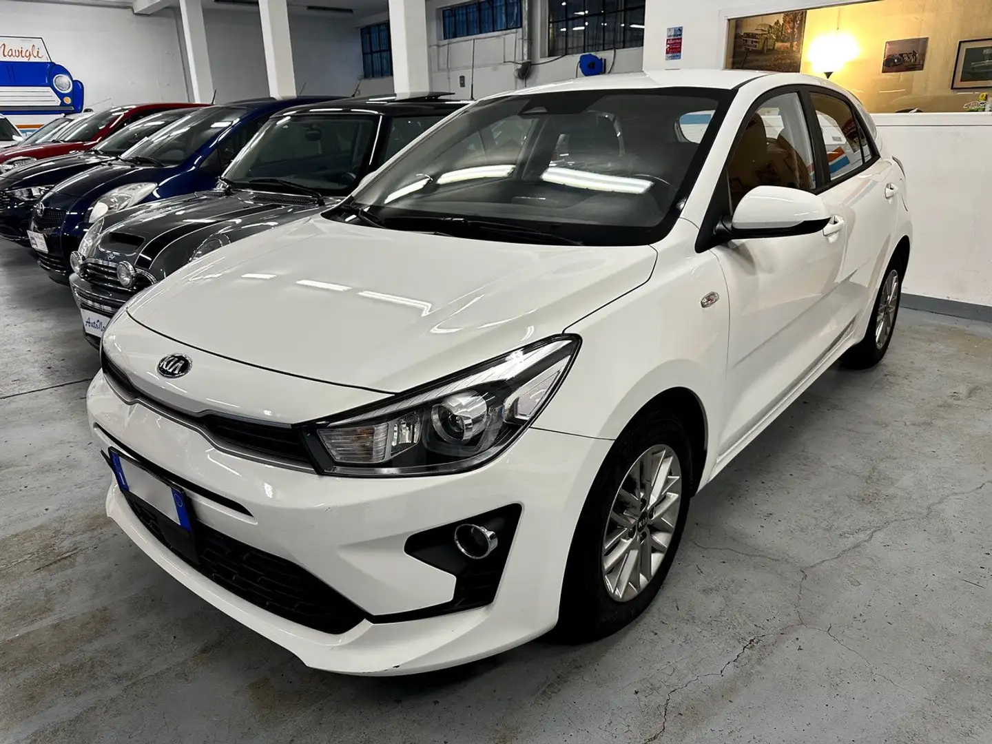 Kia Rio 1.0 T-GDi 100 CV MHEV iMT Style - Autonavigli Bianco - 1