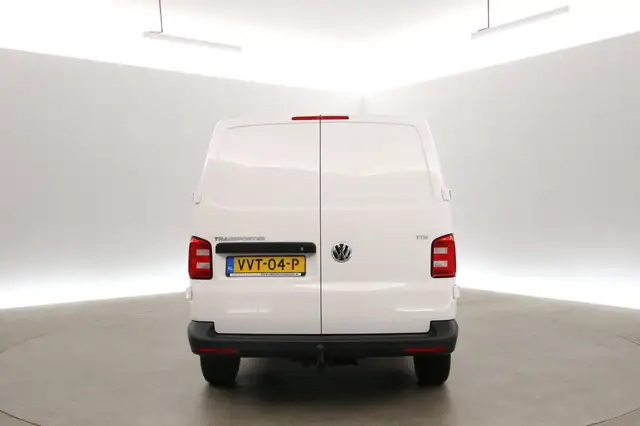 Volkswagen Transporter view 26