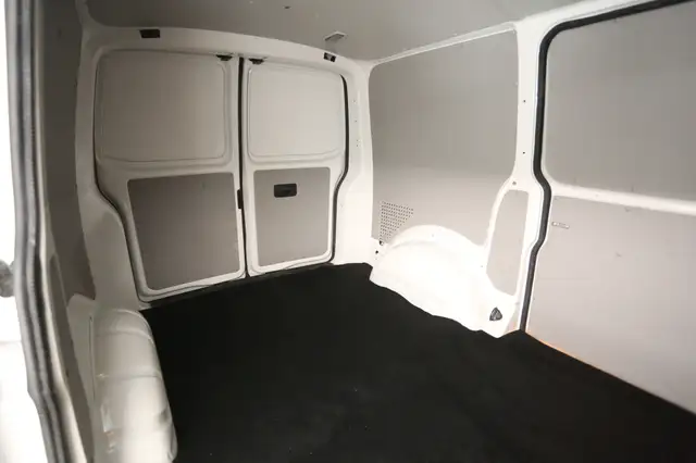 Volkswagen Transporter view 24