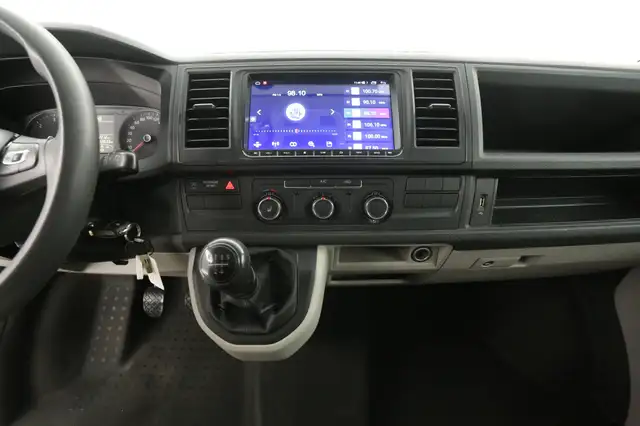 Volkswagen Transporter view 12