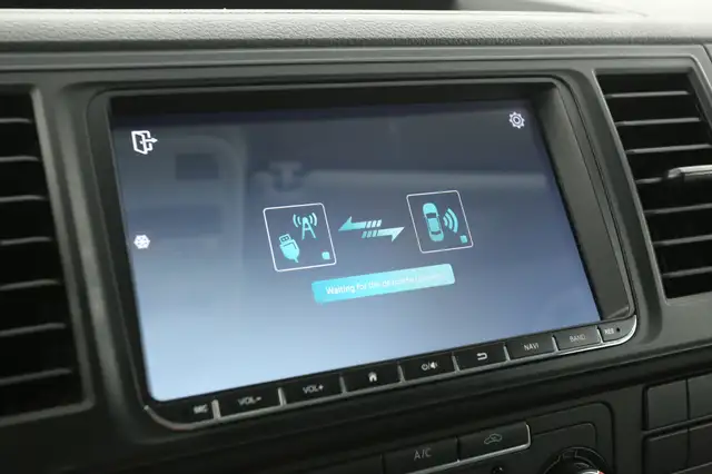 Volkswagen Transporter view 19