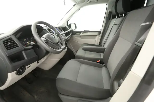 Volkswagen Transporter view 22