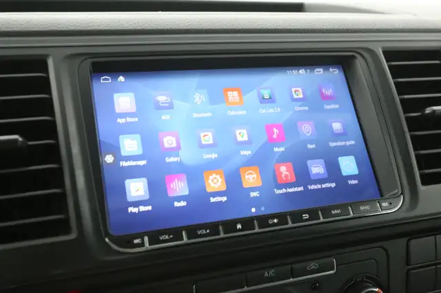 Volkswagen Transporter view 18