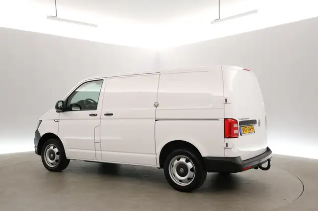 Volkswagen Transporter view 7