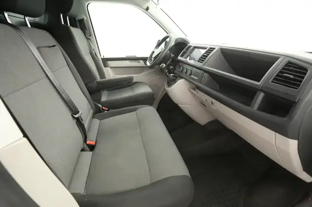 Volkswagen Transporter view 23