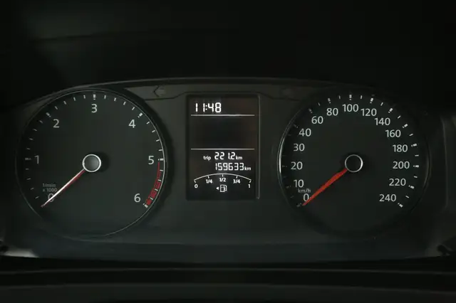 Volkswagen Transporter view 13