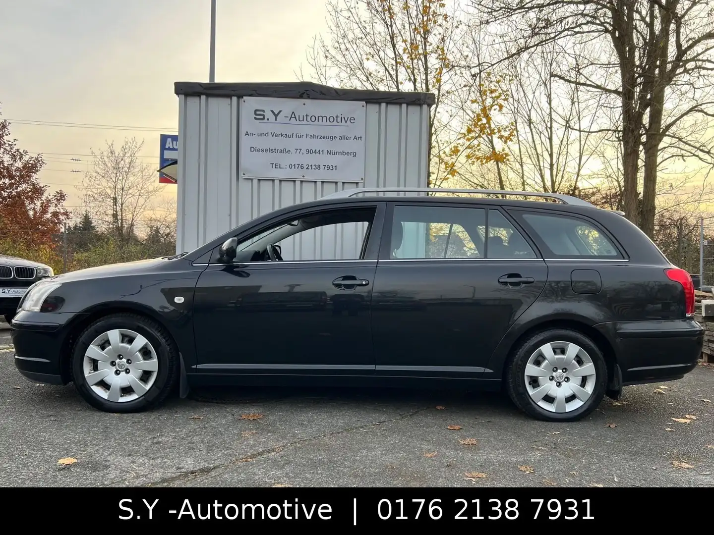 Toyota Avensis Kombi 1.8 Sol|Klimaautomatik|PDC|AHK|MFL Schwarz - 2