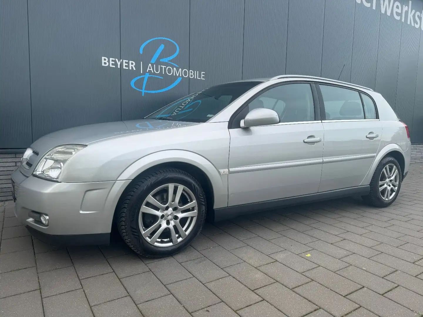 Opel Signum 1.8 Basis srebrna - 1