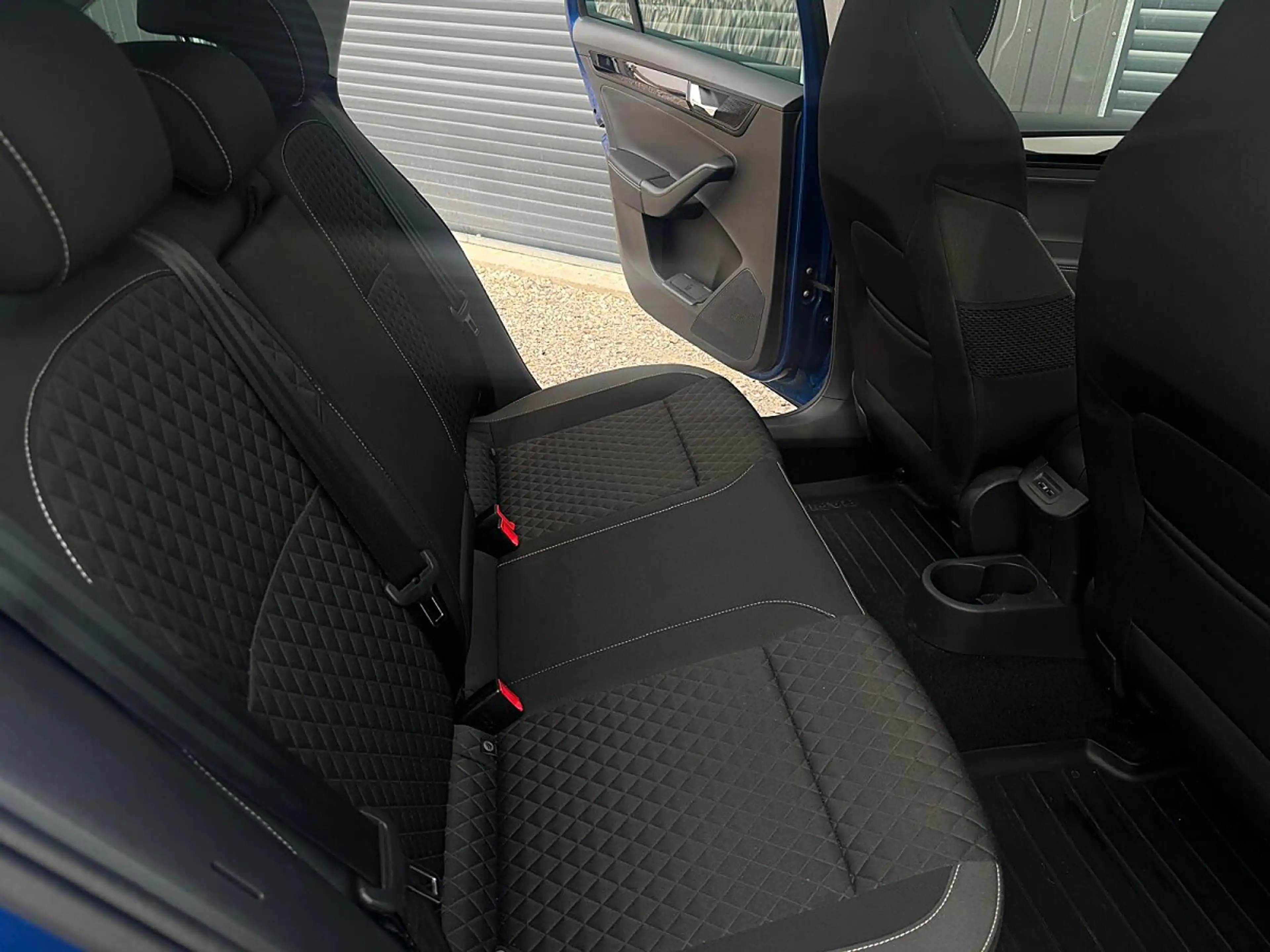 Skoda Rapid/Spaceback Rapid Spaceback 1,0 TSI Sport — photo 12