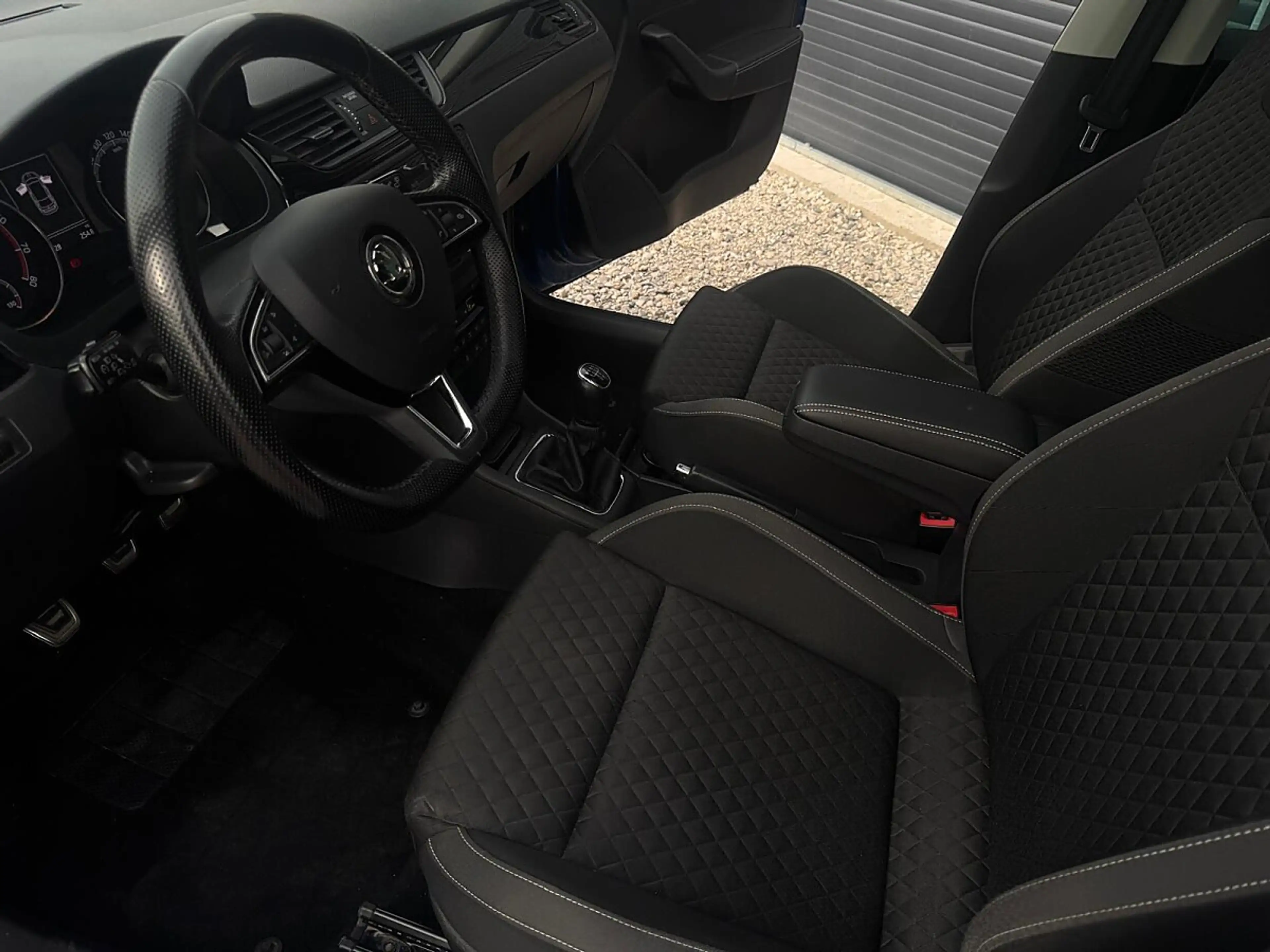 Skoda Rapid/Spaceback Rapid Spaceback 1,0 TSI Sport — photo 15