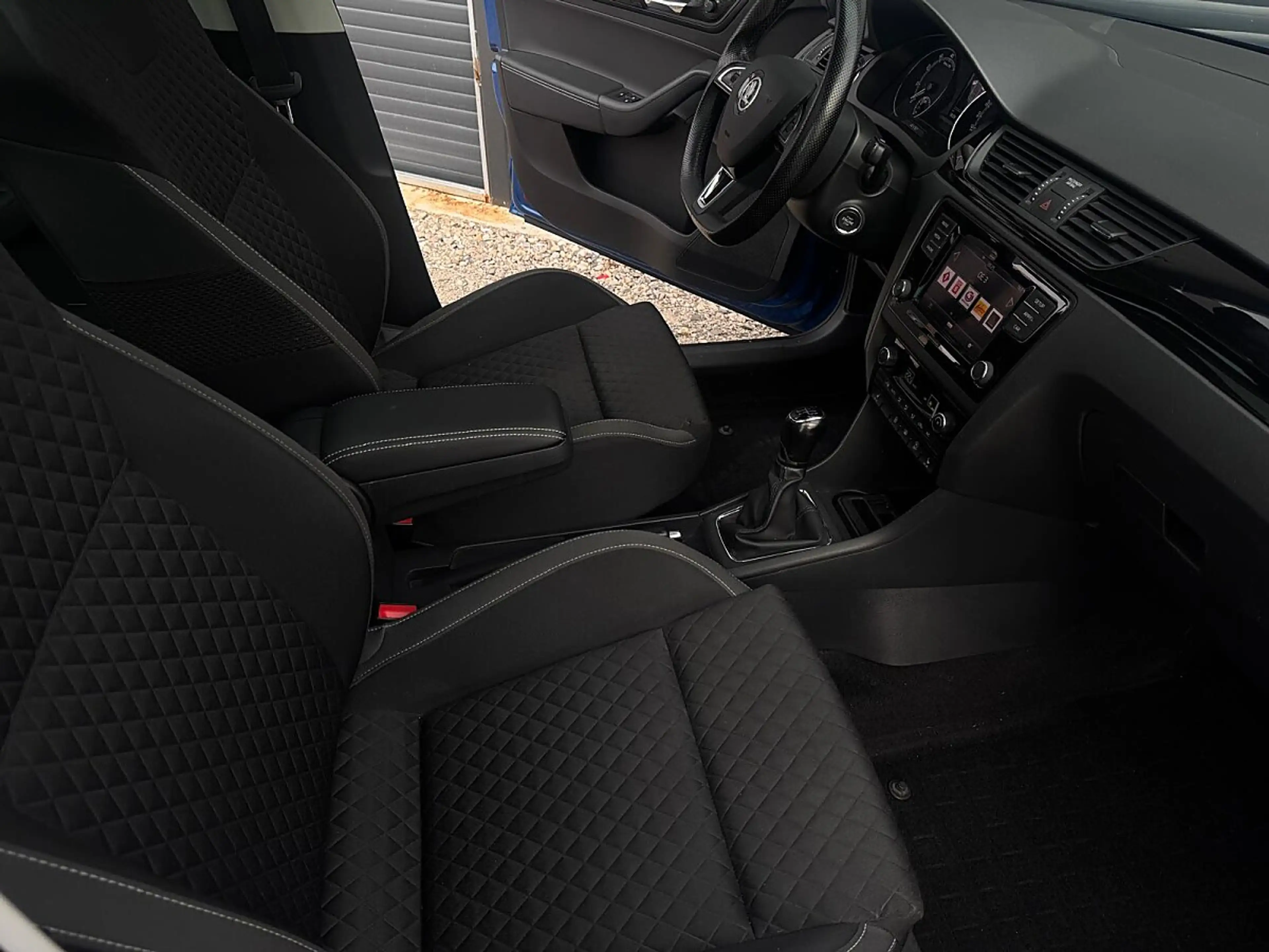Skoda Rapid/Spaceback Rapid Spaceback 1,0 TSI Sport — photo 14