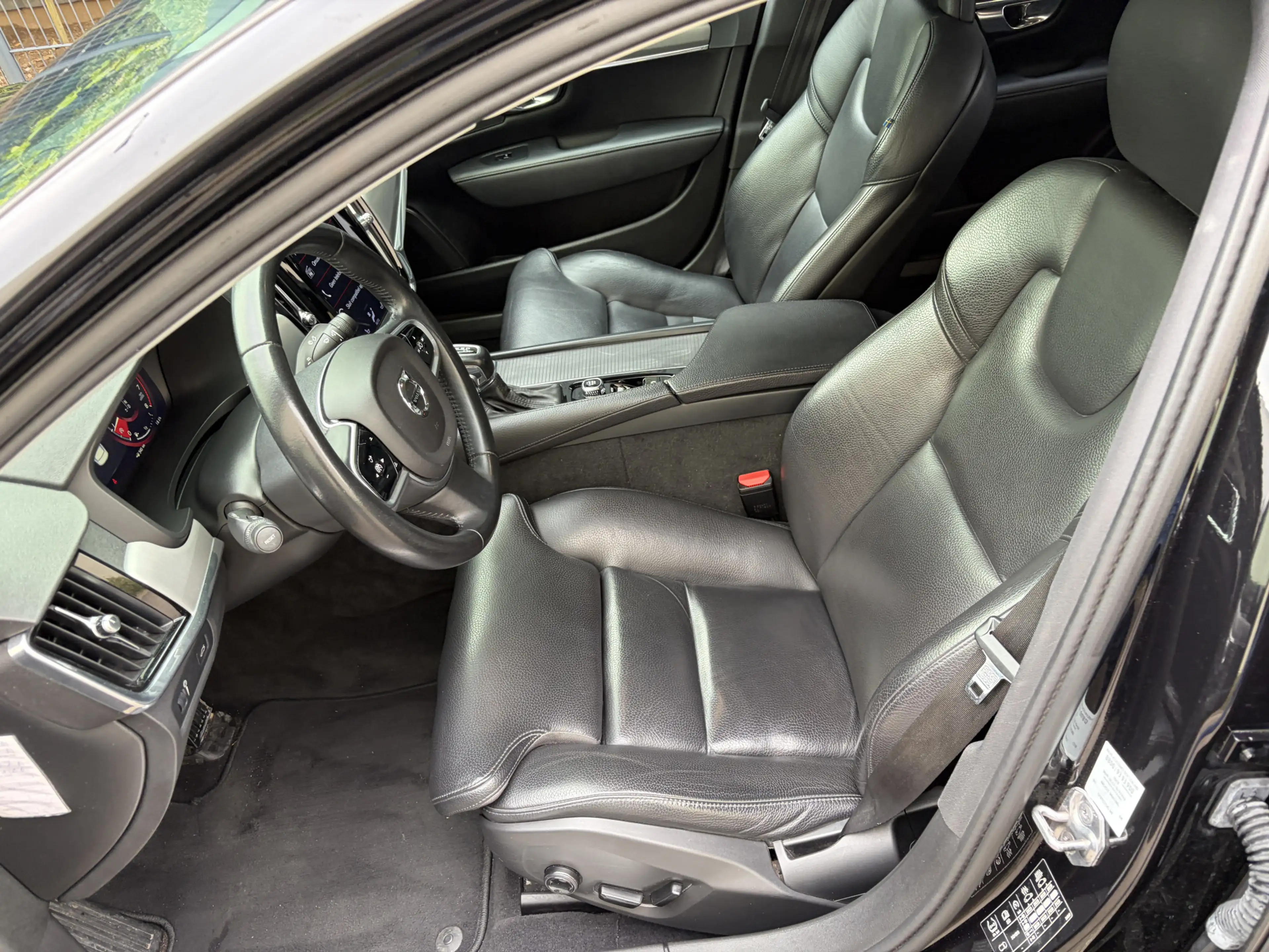 Volvo S90 2.0 T4 R-Design / AUTOMAAT / LEER / MEMORY / 167dk — photo 8