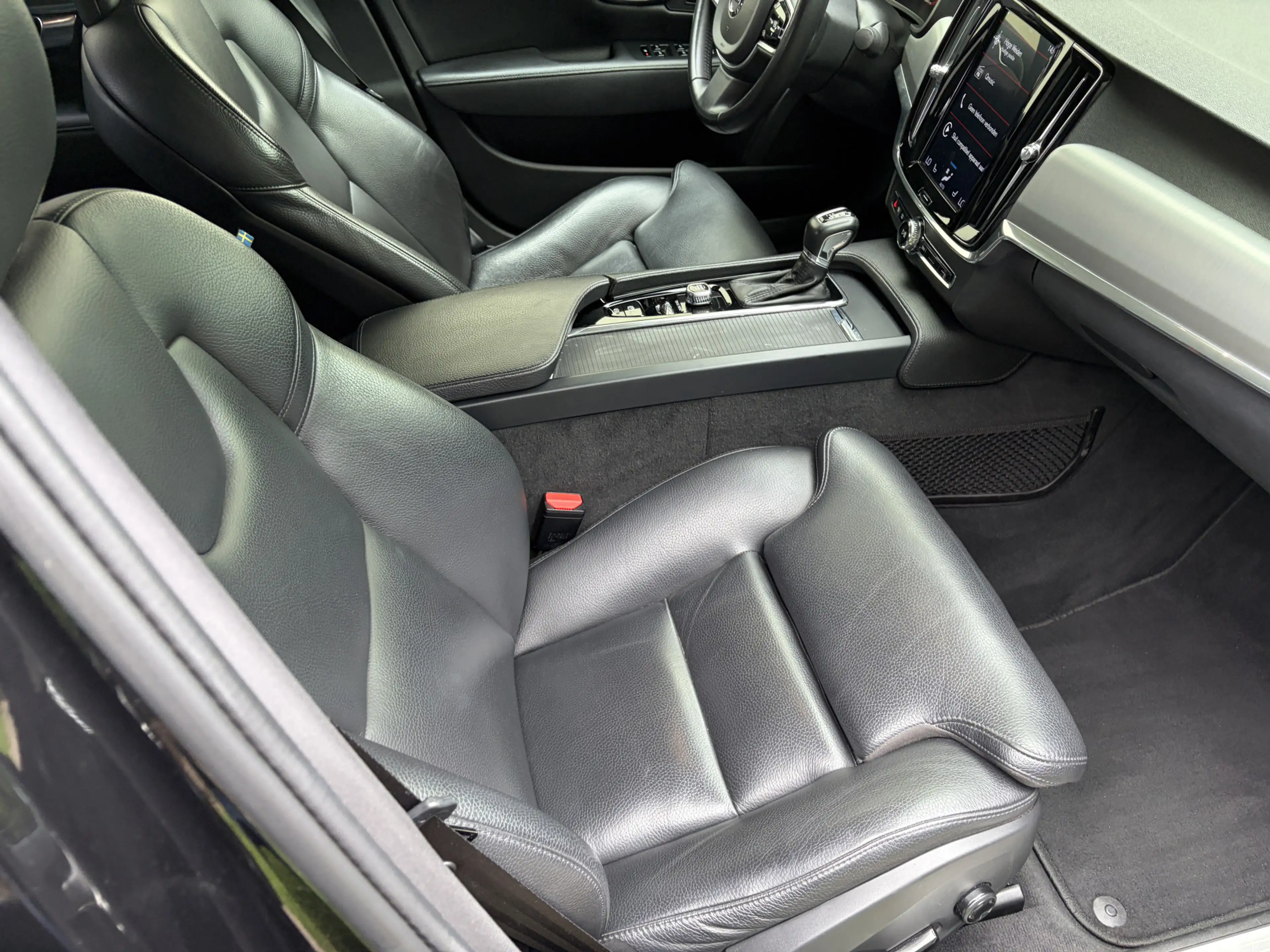 Volvo S90 2.0 T4 R-Design / AUTOMAAT / LEER / MEMORY / 167dk — photo 22