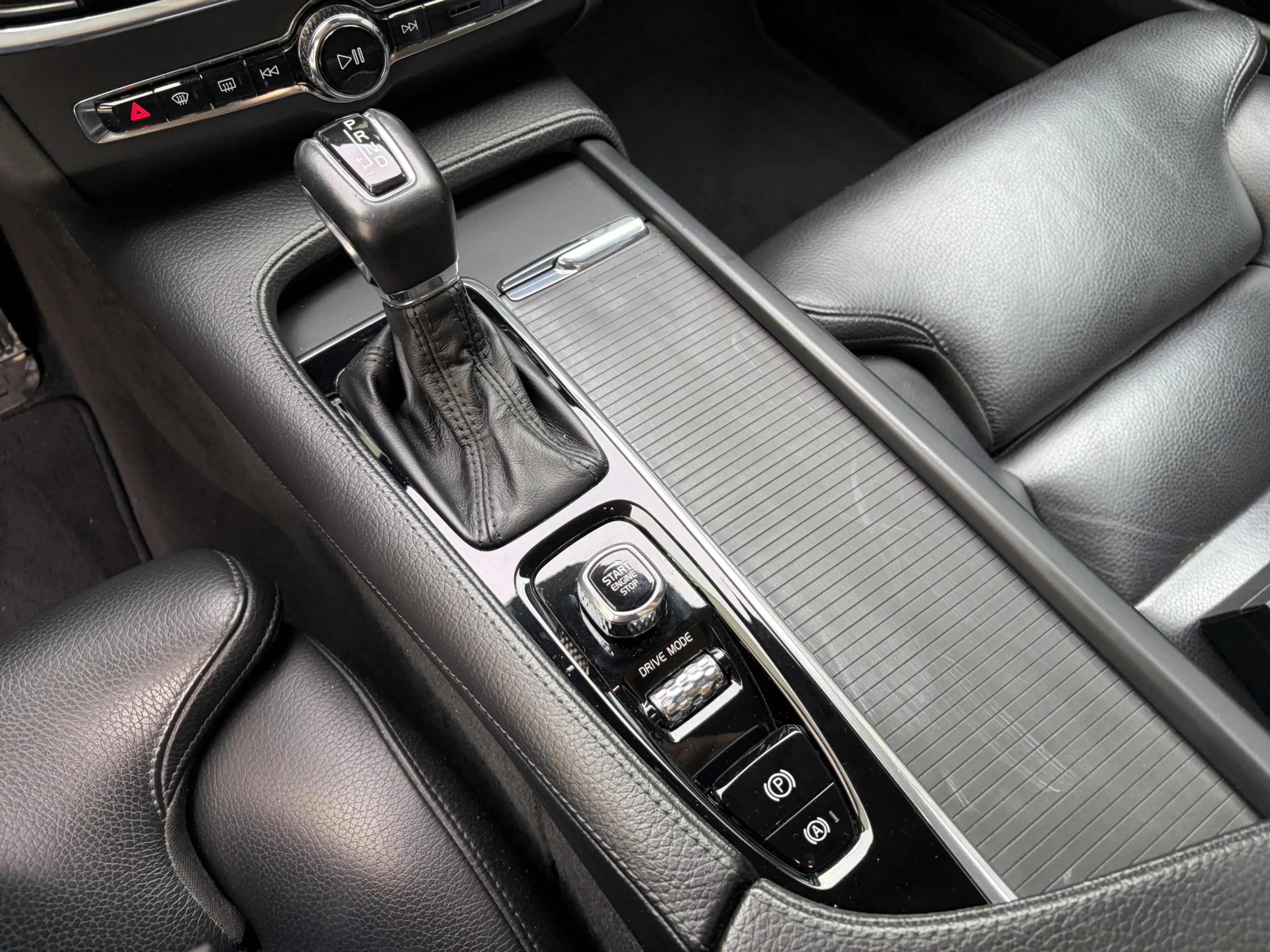 Volvo S90 2.0 T4 R-Design / AUTOMAAT / LEER / MEMORY / 167dk — photo 13