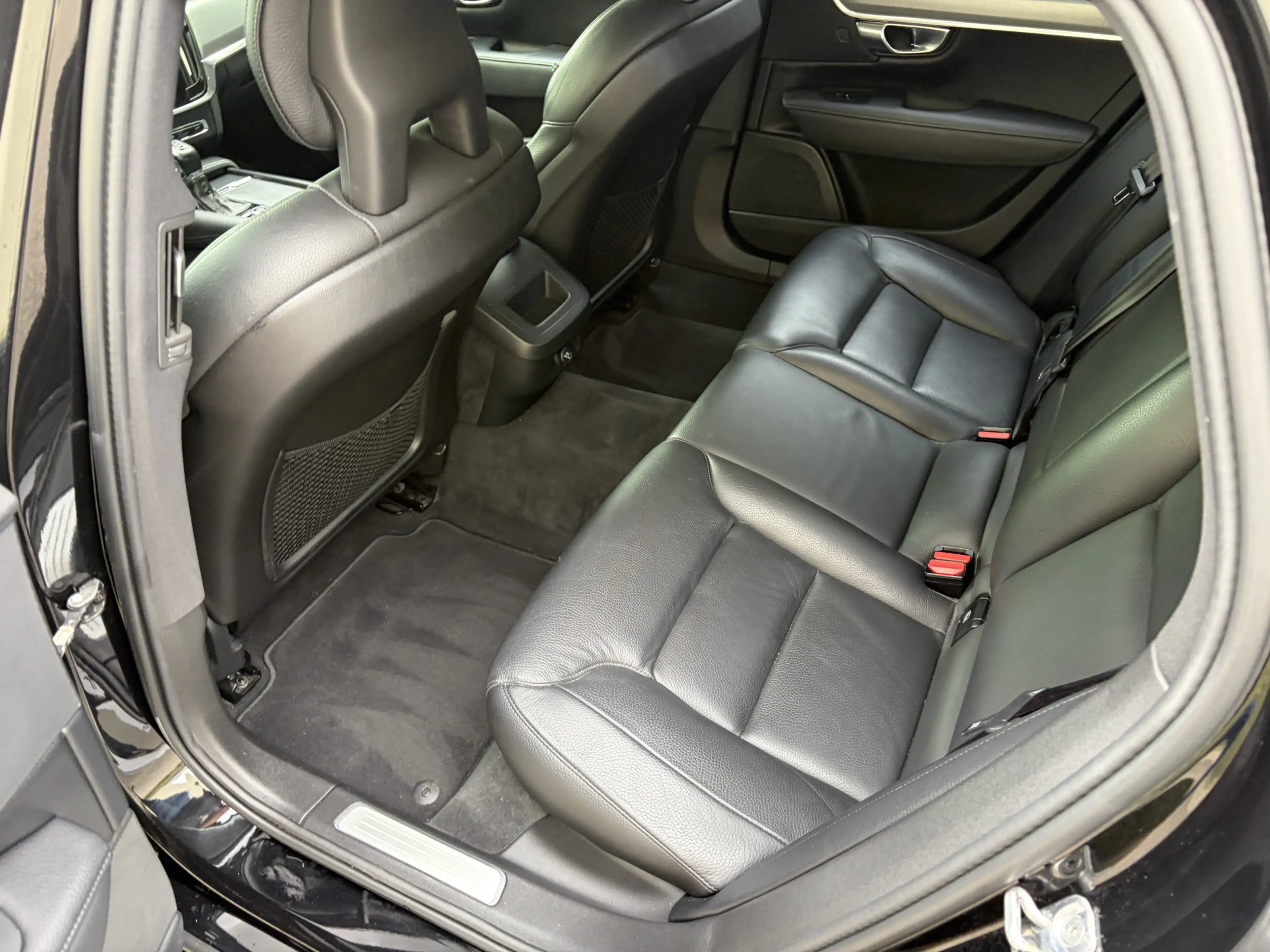 Volvo S90 2.0 T4 R-Design / AUTOMAAT / LEER / MEMORY / 167dk — photo 4