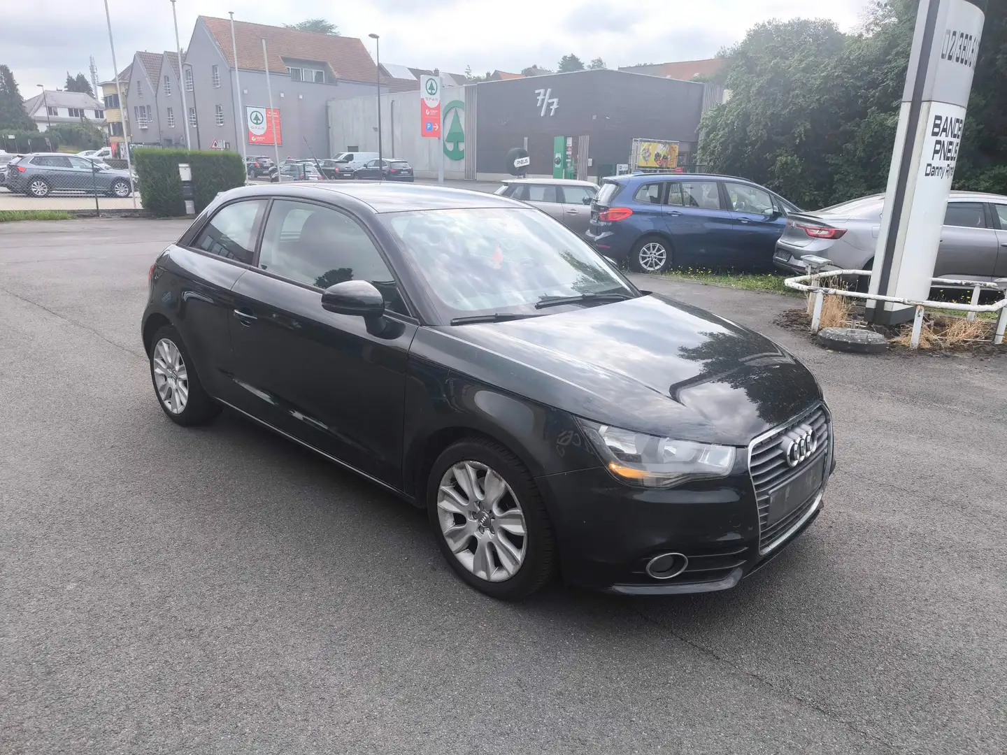Audi A1 A1 1.6 TDi Ambition ( bien lire annonce) Noir - 2