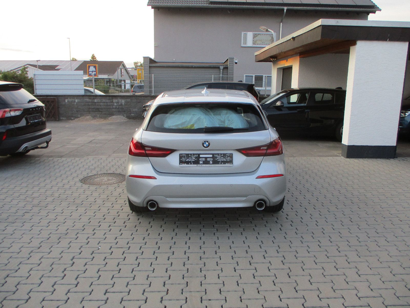 BMW 118 d NAVI HEAD SPURH LED AHK SITZH TEMP PDC — photo 7
