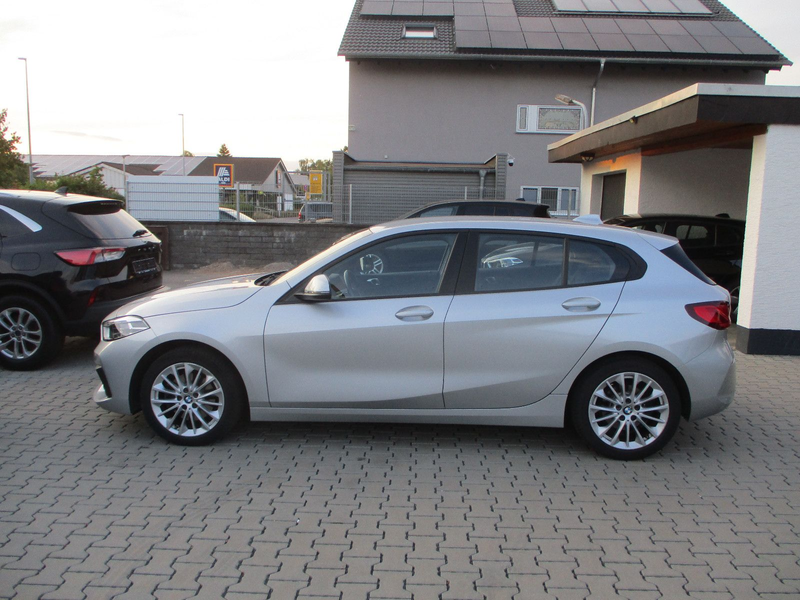 BMW 118 d NAVI HEAD SPURH LED AHK SITZH TEMP PDC