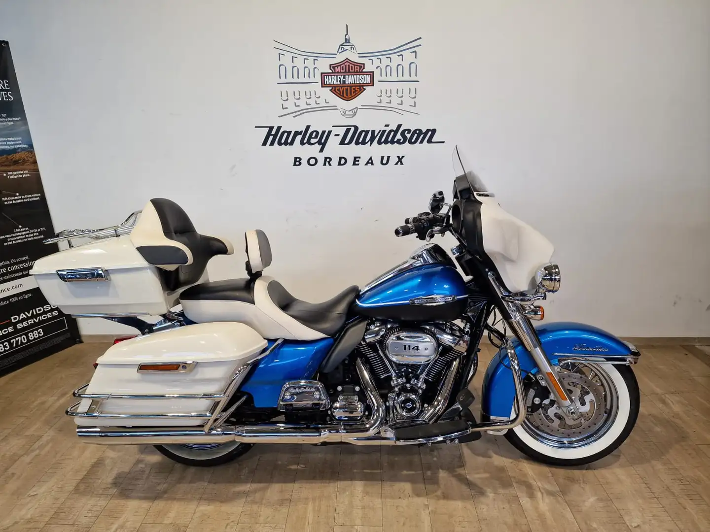 Harley-Davidson Electra Glide Blanc - 1