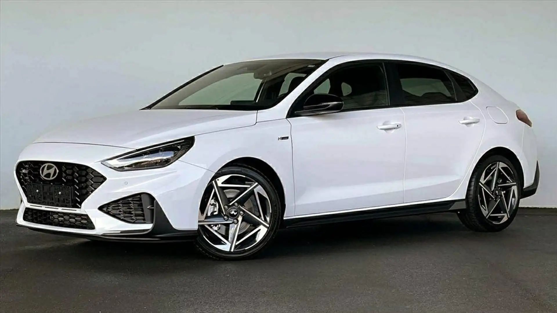 Hyundai i30 Fastback 1,5 T-GDi MHEV N-Line Keyless LED Weiß - 1