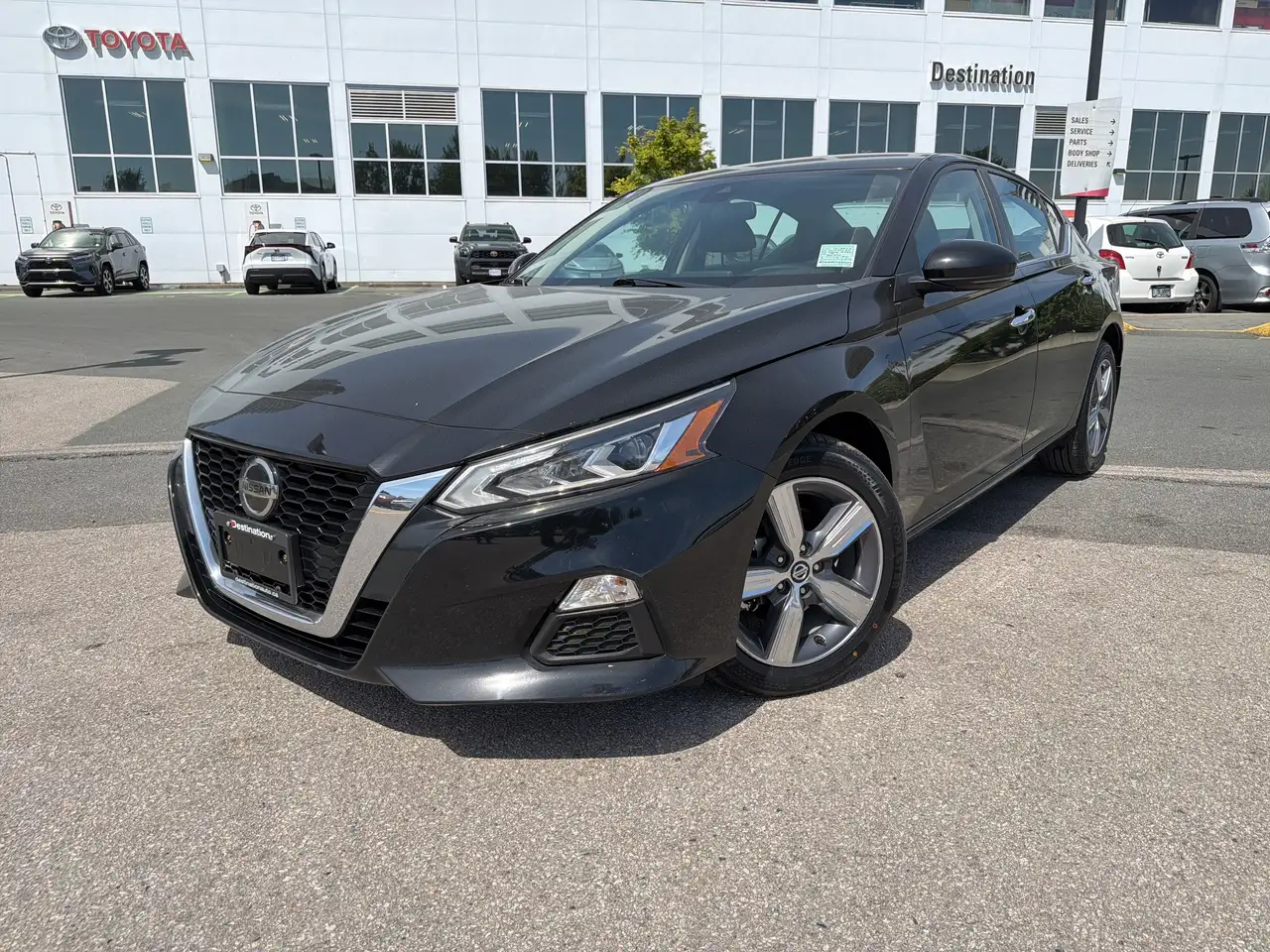 Nissan Altima снимка Nissan Altima