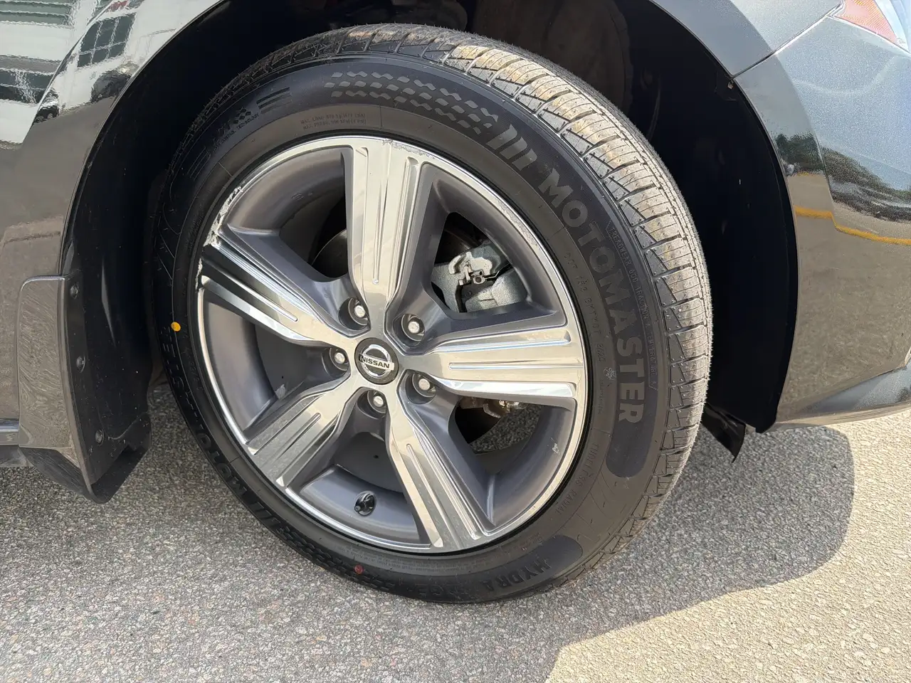 Nissan Altima снимка Nissan Altima