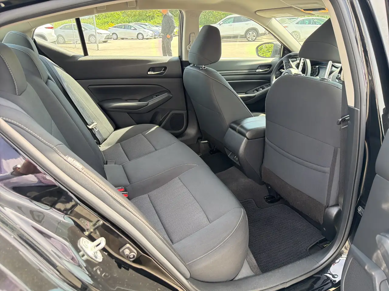 Nissan Altima снимка Nissan Altima