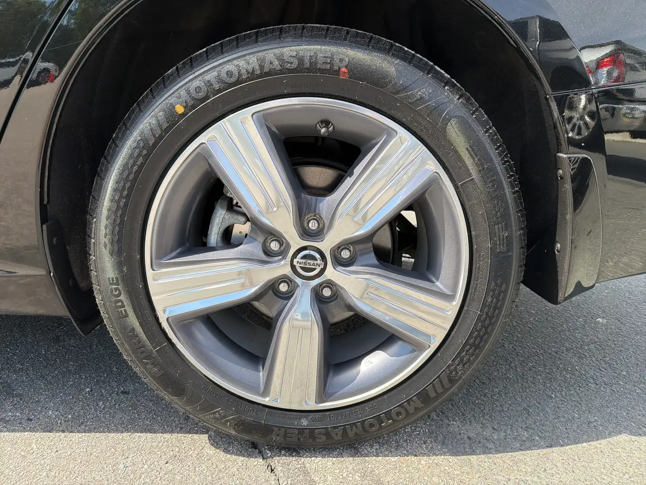 Nissan Altima снимка Nissan Altima