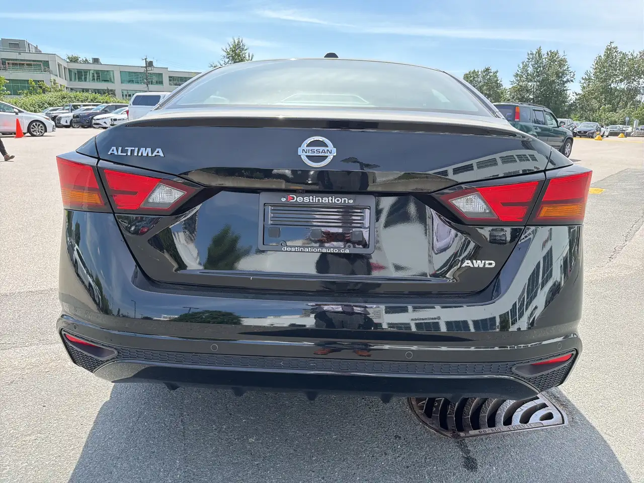 Nissan Altima снимка Nissan Altima