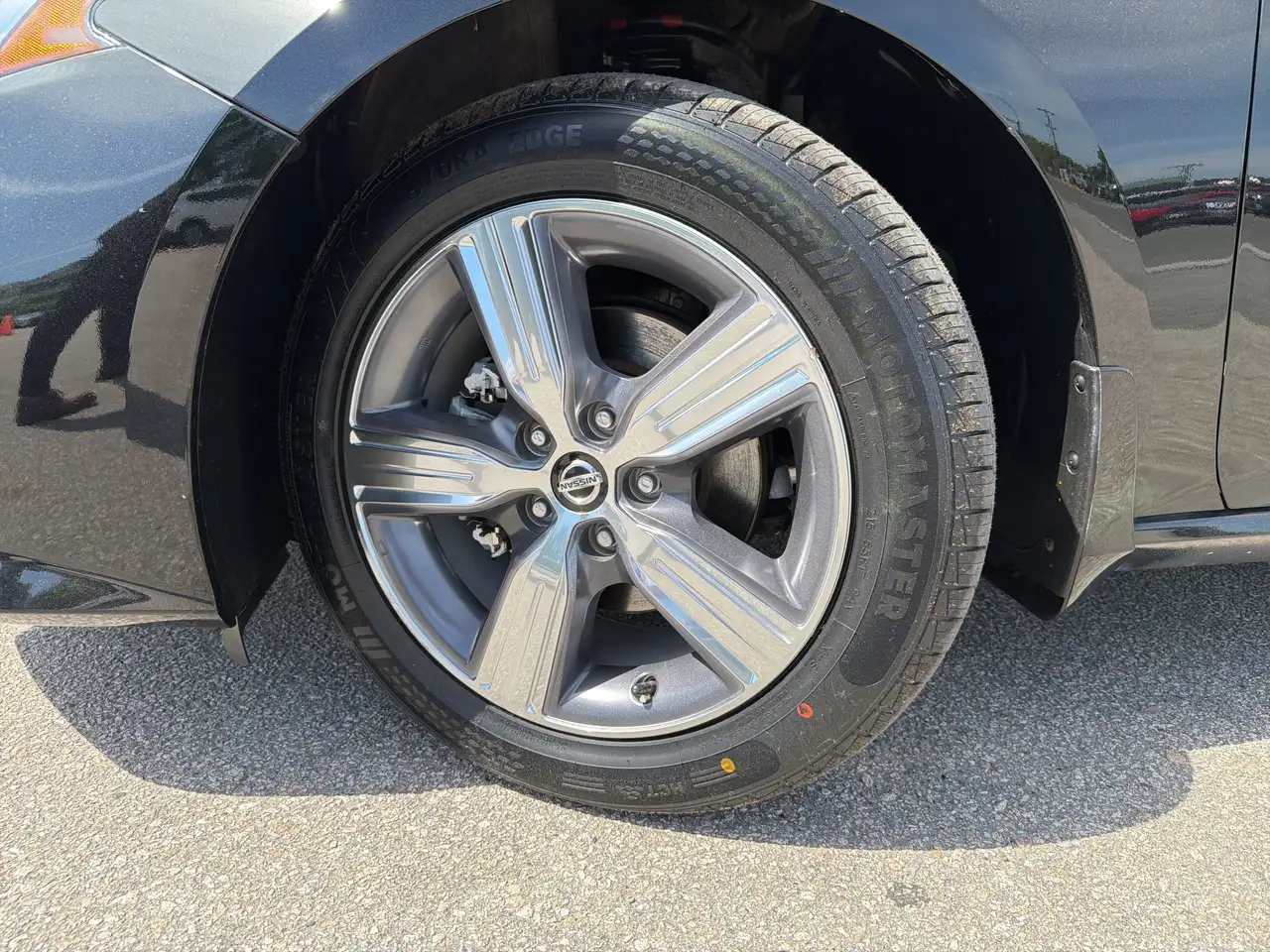 Nissan Altima снимка Nissan Altima