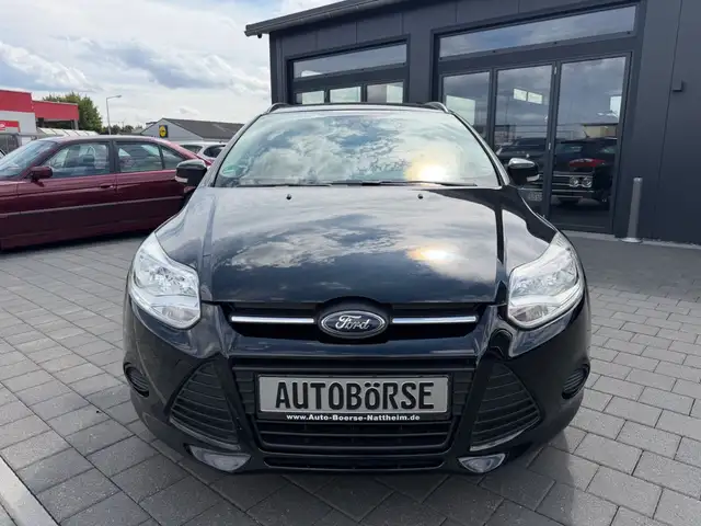 Ford Focus view 2