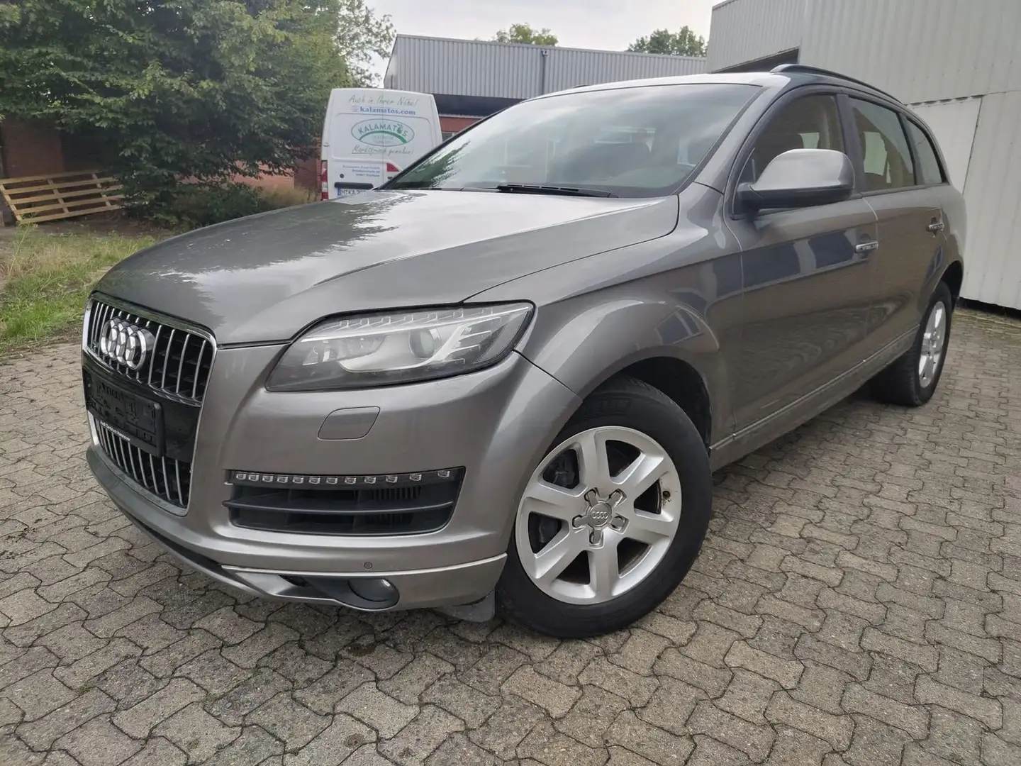 Audi Q7 3.0 TDI quattro *Bose*AHK*Pano*Bi-Xenon*Kamera* Grau - 1