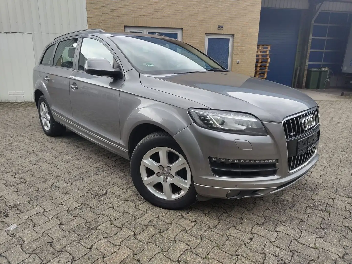 Audi Q7 3.0 TDI quattro *Bose*AHK*Pano*Bi-Xenon*Kamera* Grau - 2