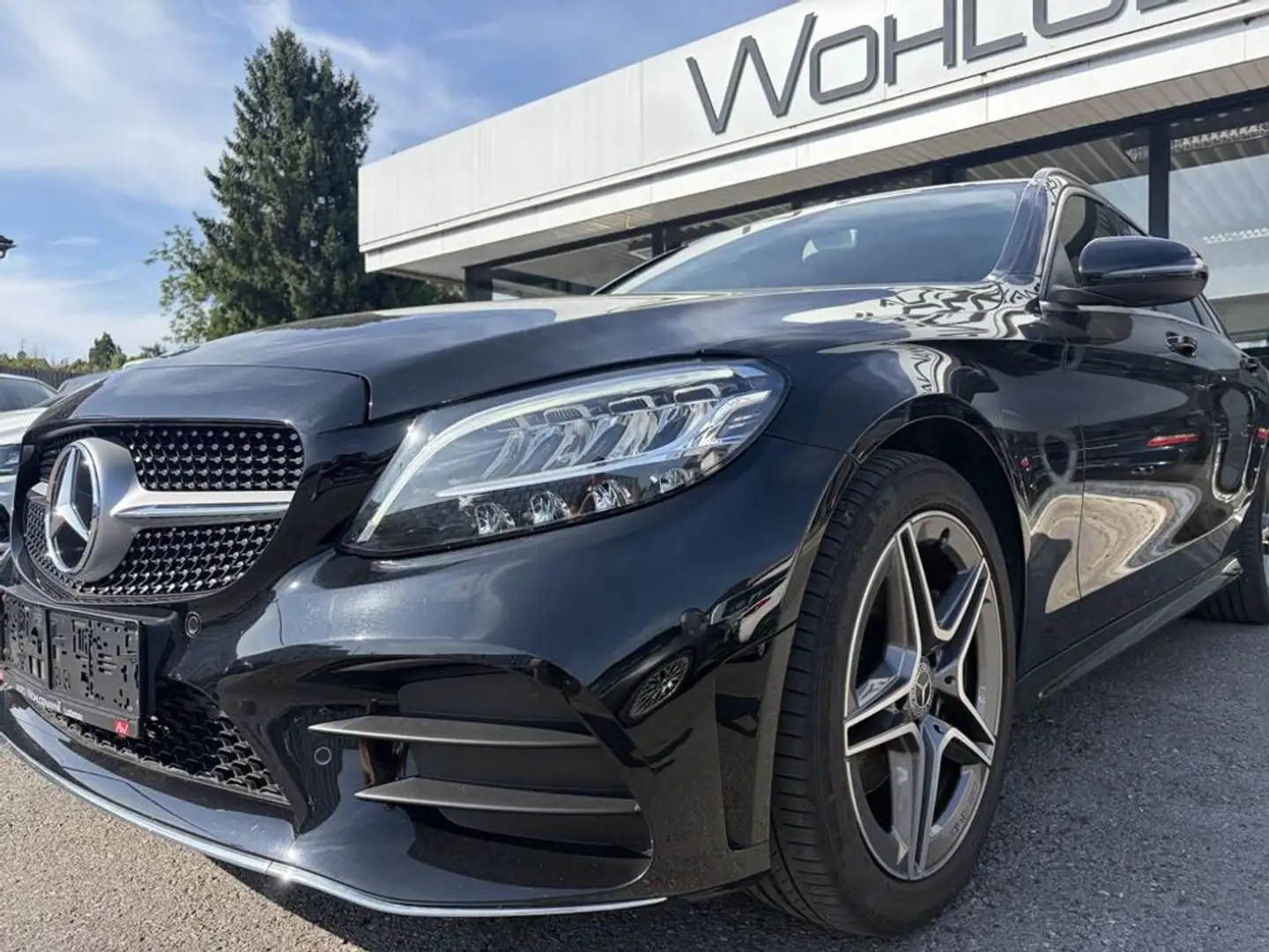 Mercedes-Benz C 180 d T (205.200)AMG line Schwarz - 2