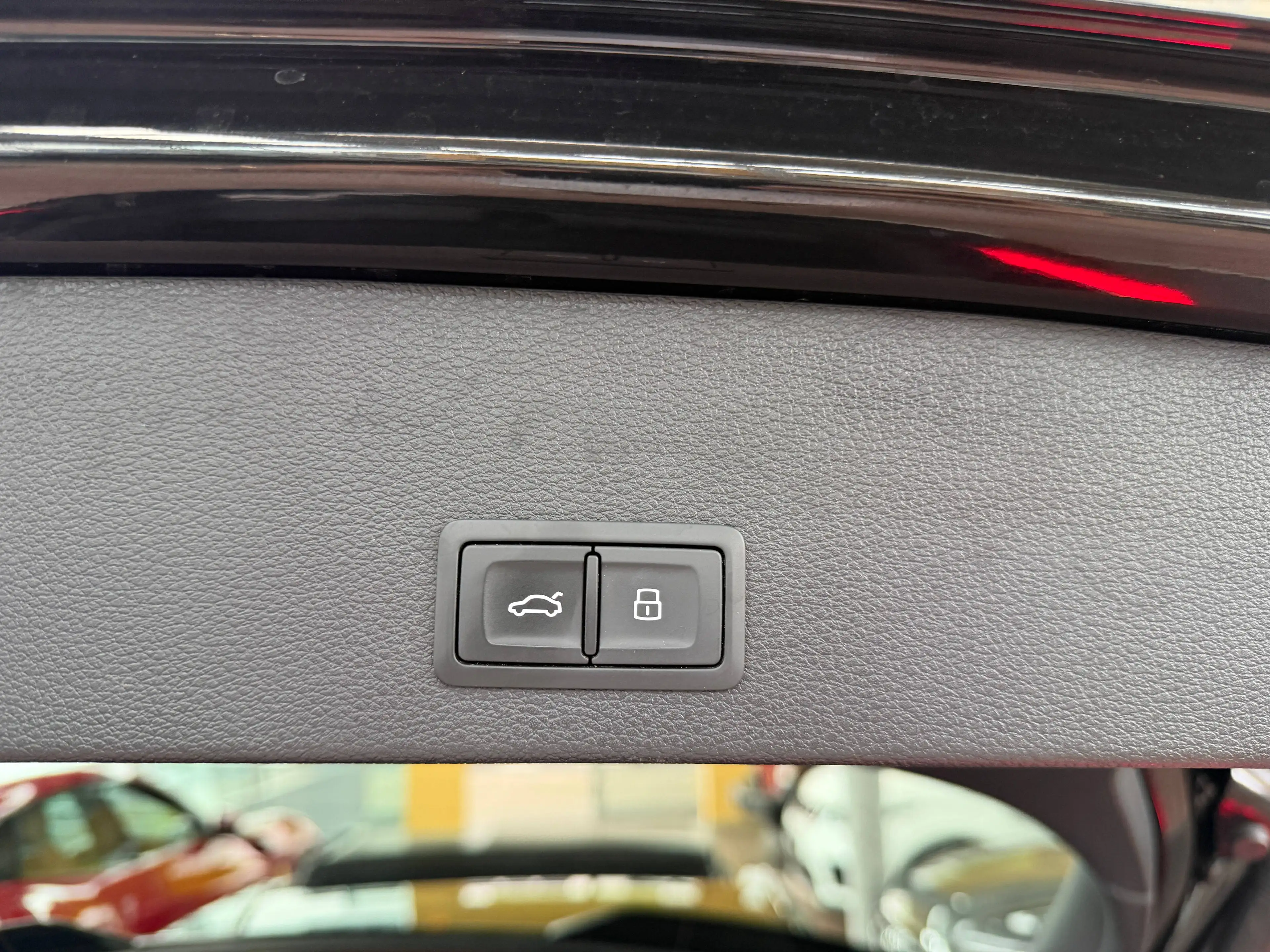 Audi SQ2 2.0 TFSI Black Pano Virtual B&O Keyless ACC 19" — photo 11