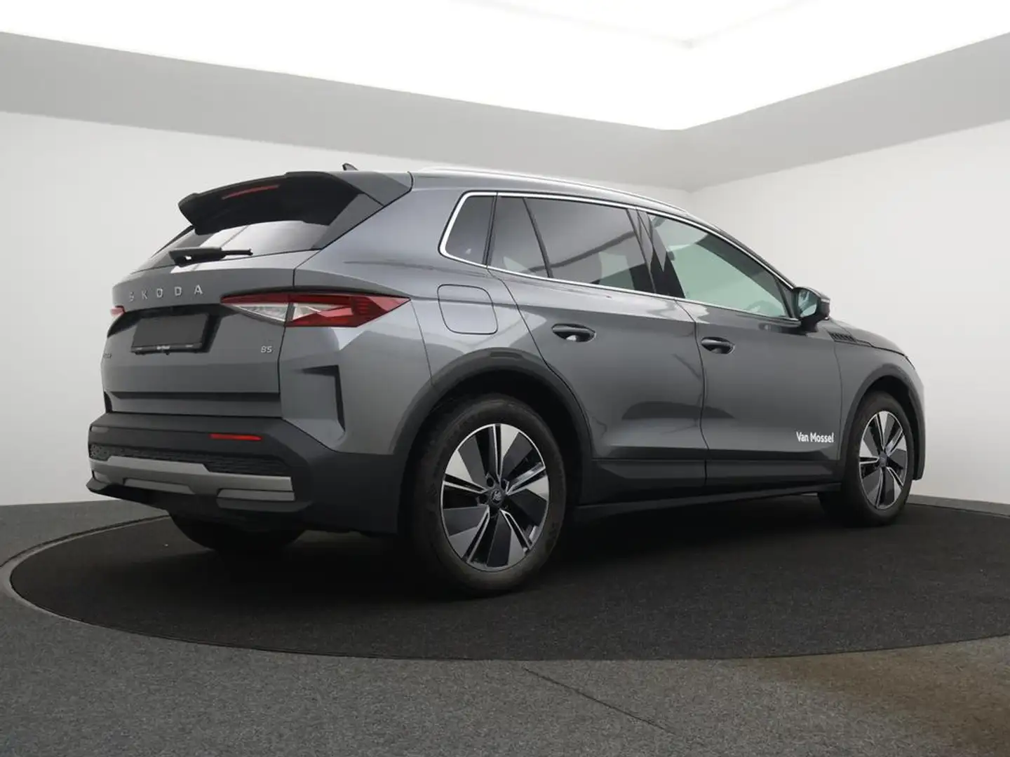 Skoda Elroq Elroq Corporate 85 82 kWh 210 kW 1v Szürke - 2