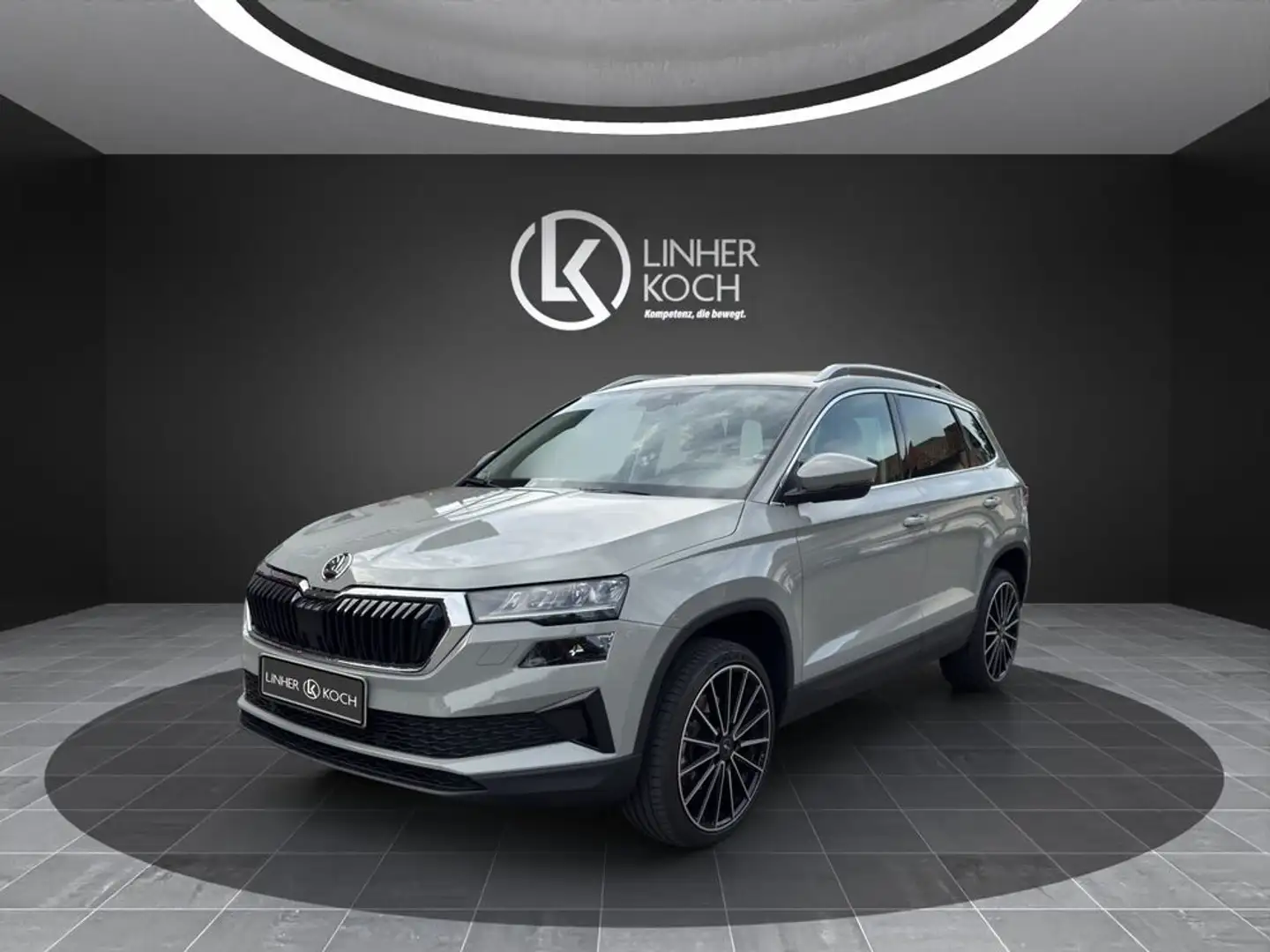 Skoda Karoq Selection TSI DSG ''SMART-LINK+RFK+ACC+uvm'' Grau - 1