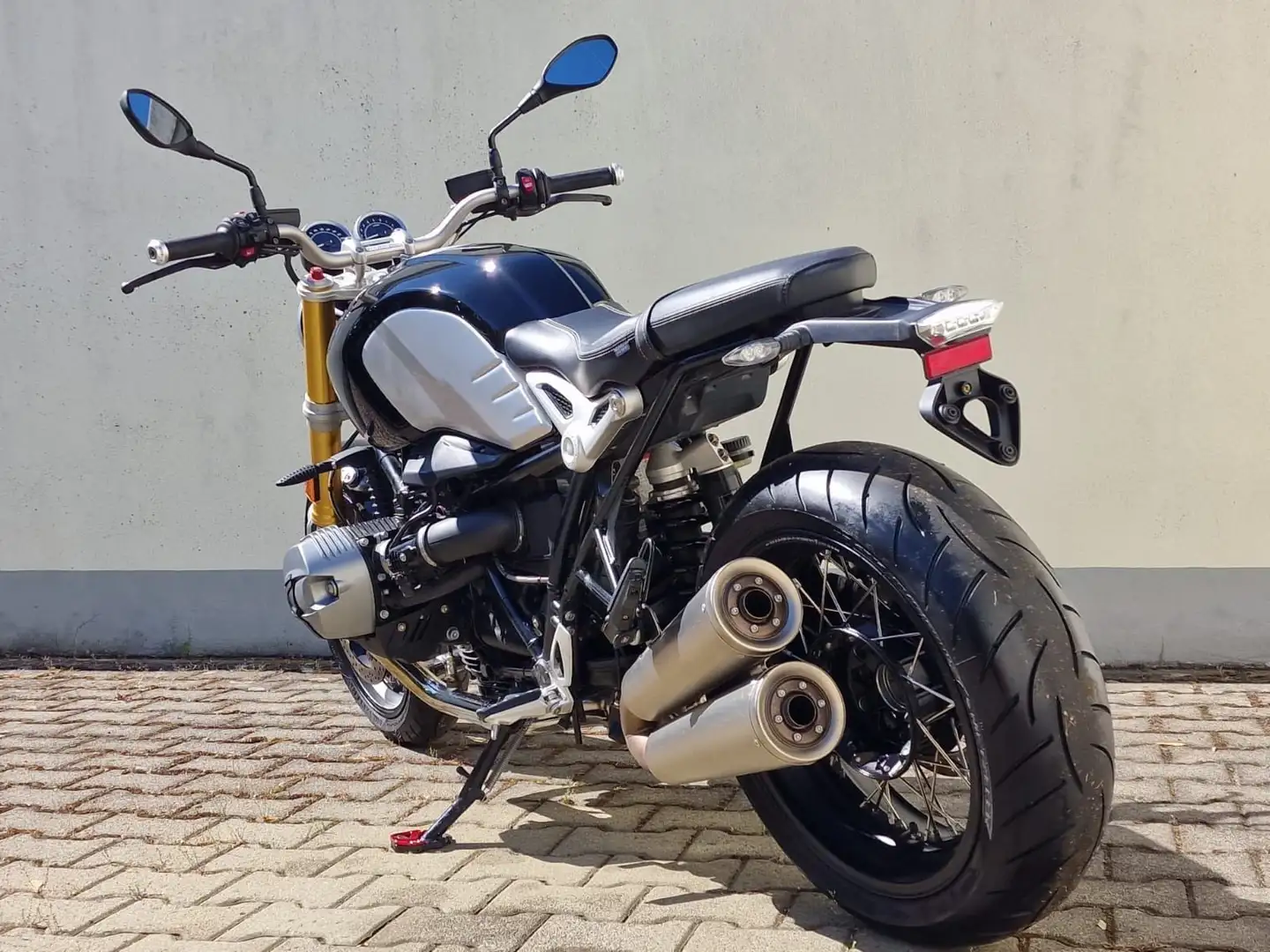 BMW R nineT Schwarz - 1