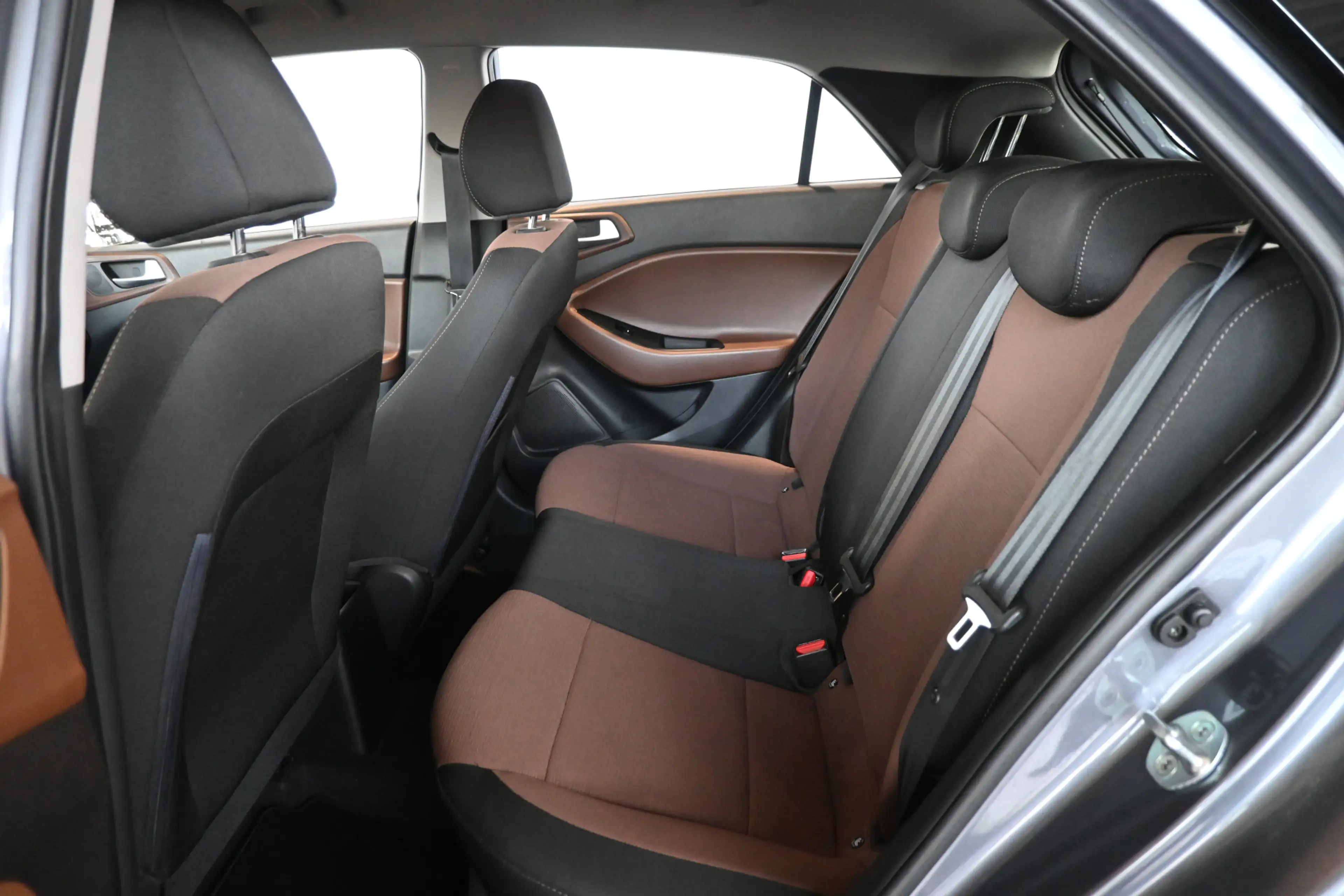 Hyundai i20 1.2 HP i-Motion Nap! Airco Cruise control Trekhaak — photo 8