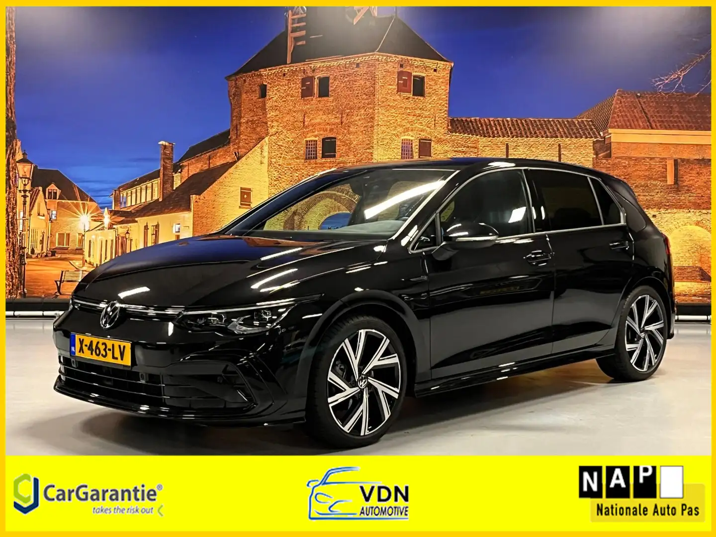 Volkswagen Golf 1.5 eTSI R-Line Automaat ACC LED Camera Nero - 1
